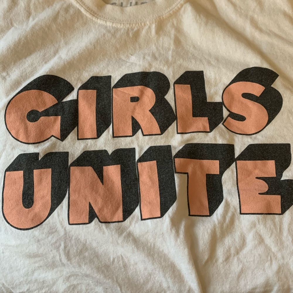 GIRLS UNITE graphic tee shirt